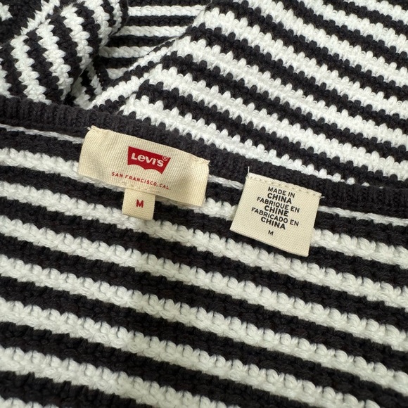 Levi’s Striped Knit Sleeveless Crochet Top 🧶 - Picture 3 of 6